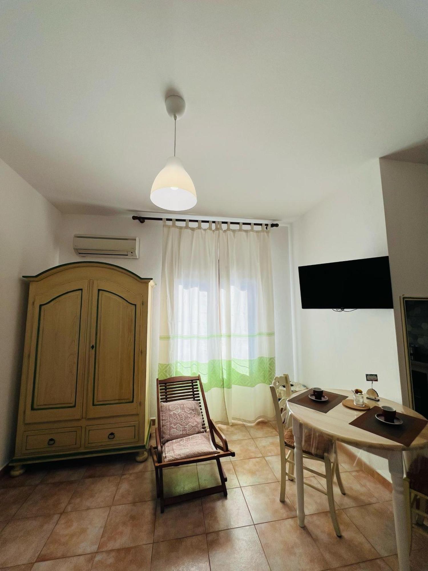 Bed And Breakfast Le Petunie Bari Sardo Dış mekan fotoğraf